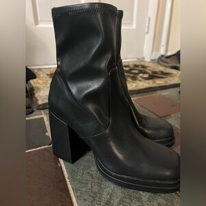 Steve Madden Black Genuine Leather Women's Ankle Boots Size 8.5